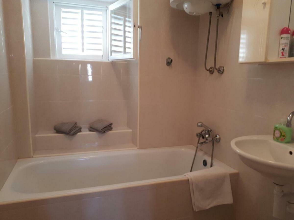 Apartman Andela Tisno Exterior foto